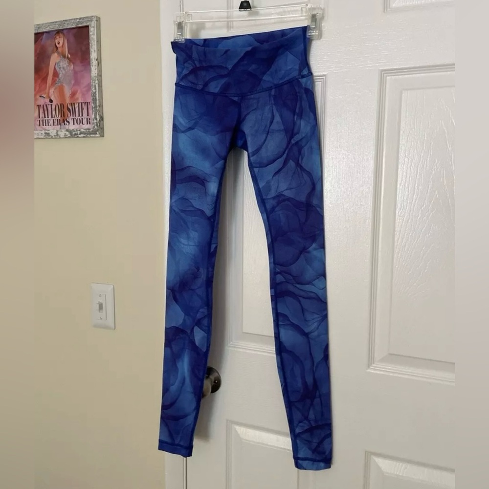 Lululemon run it out right leggings size 2 women’s